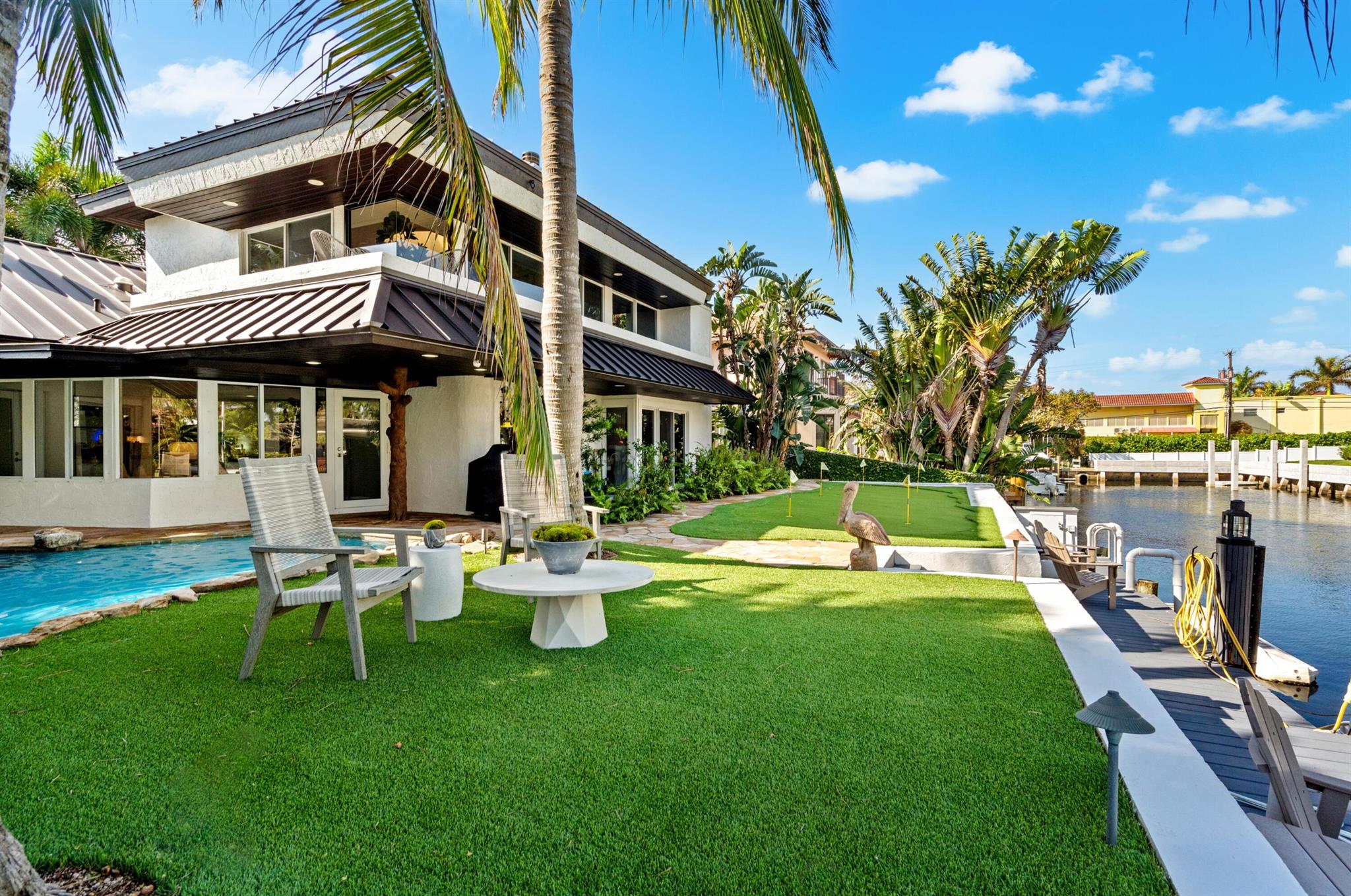 HARBOUR EAST - Residential