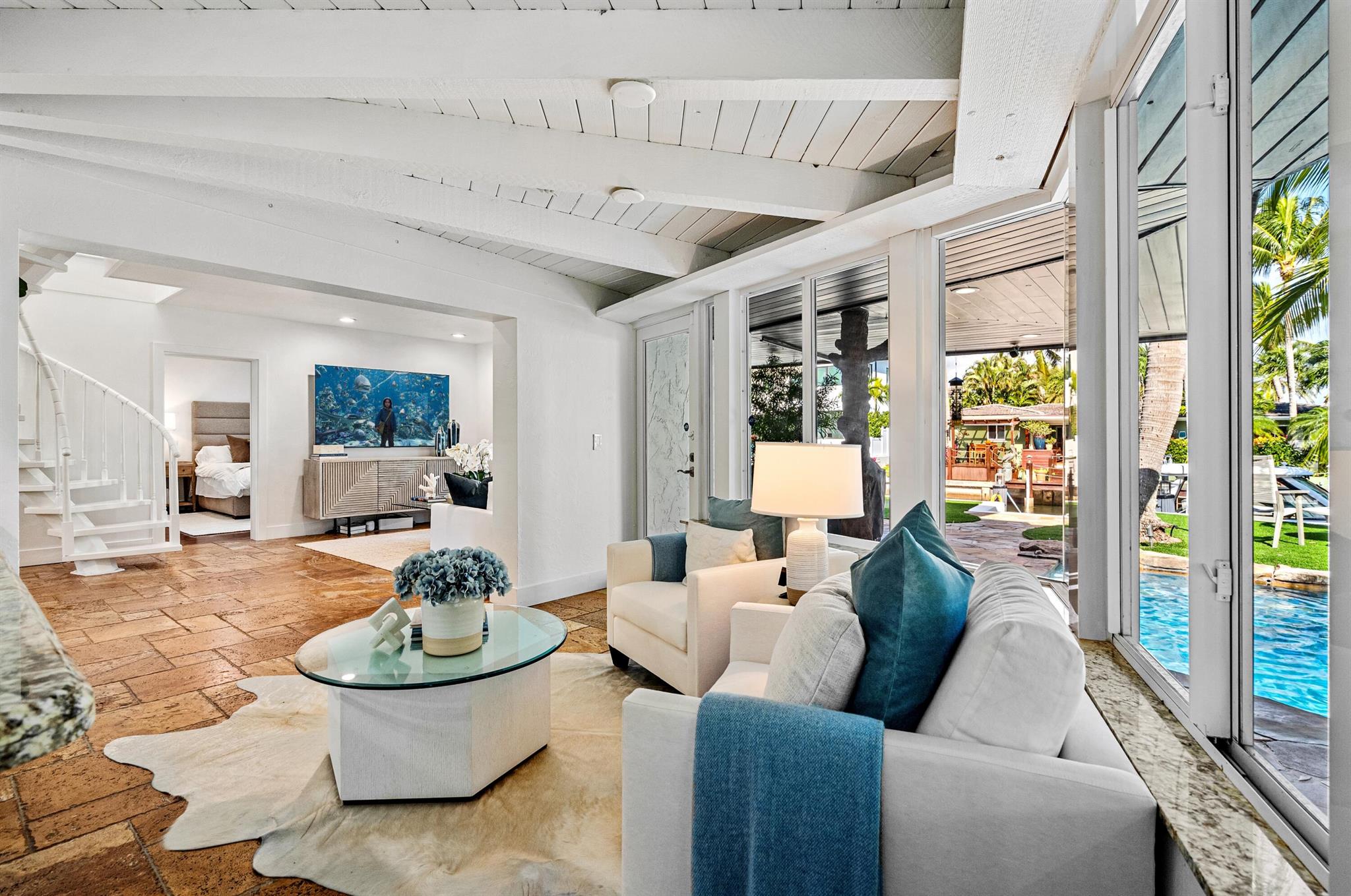 HARBOUR EAST - Residential