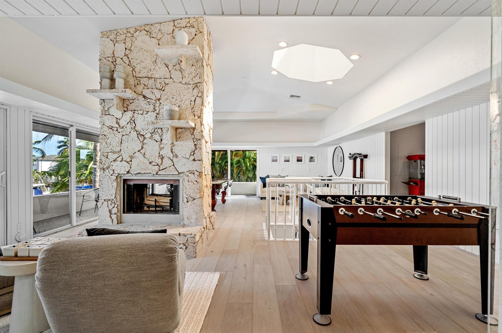 HARBOUR EAST - Residential