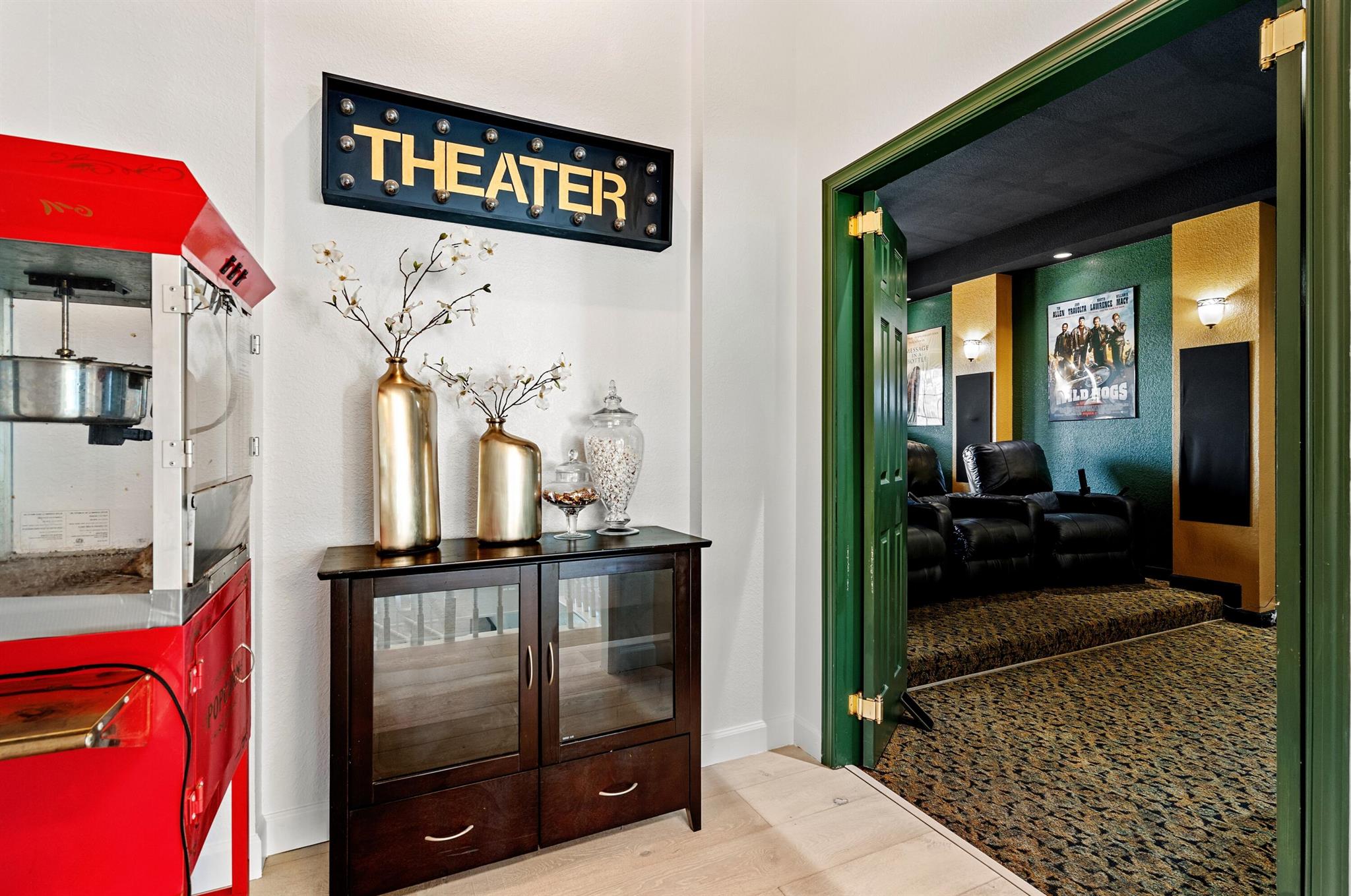 HARBOUR EAST - Residential