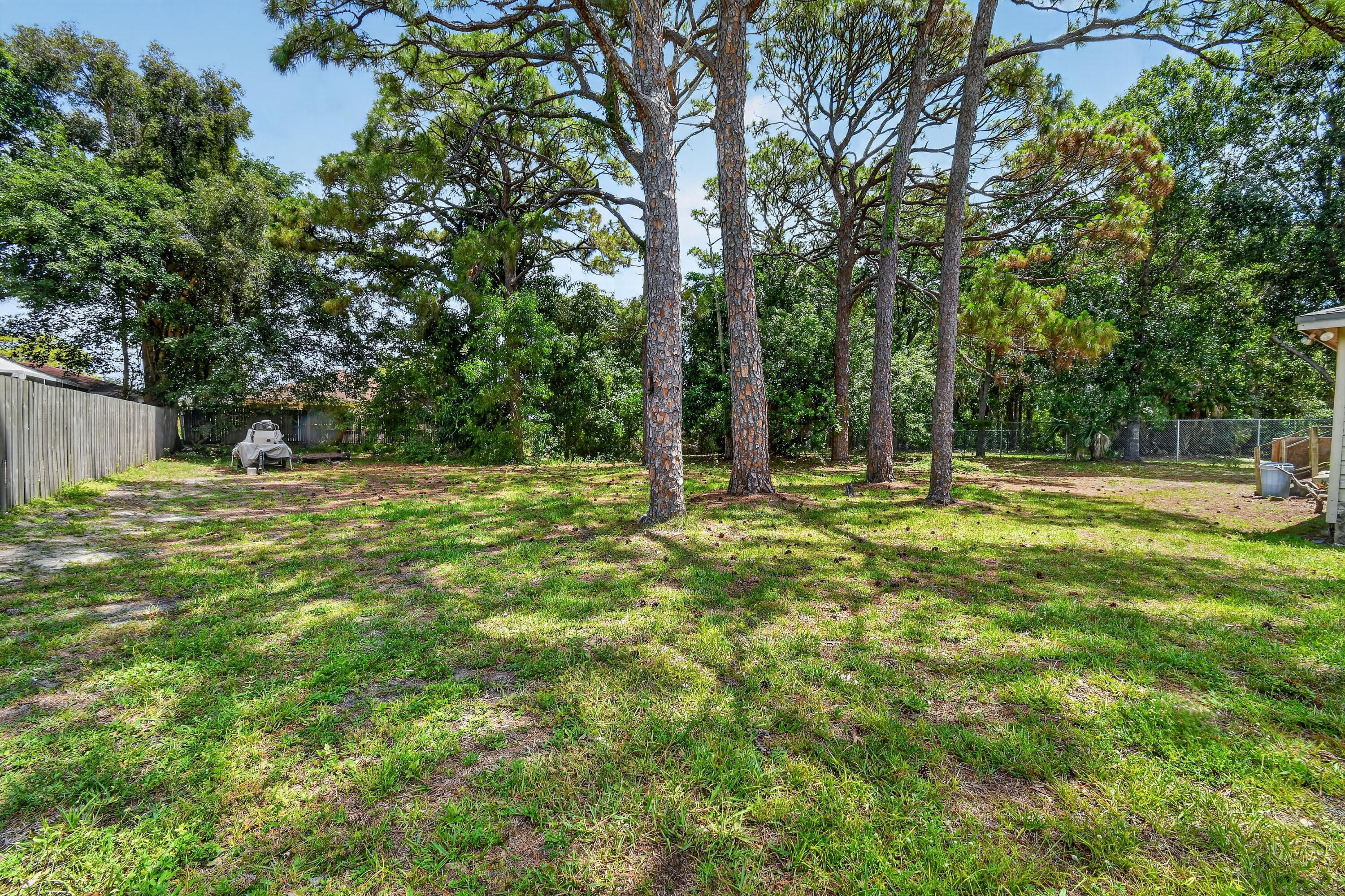 PALM GARDENS 1ST ADD - Residential