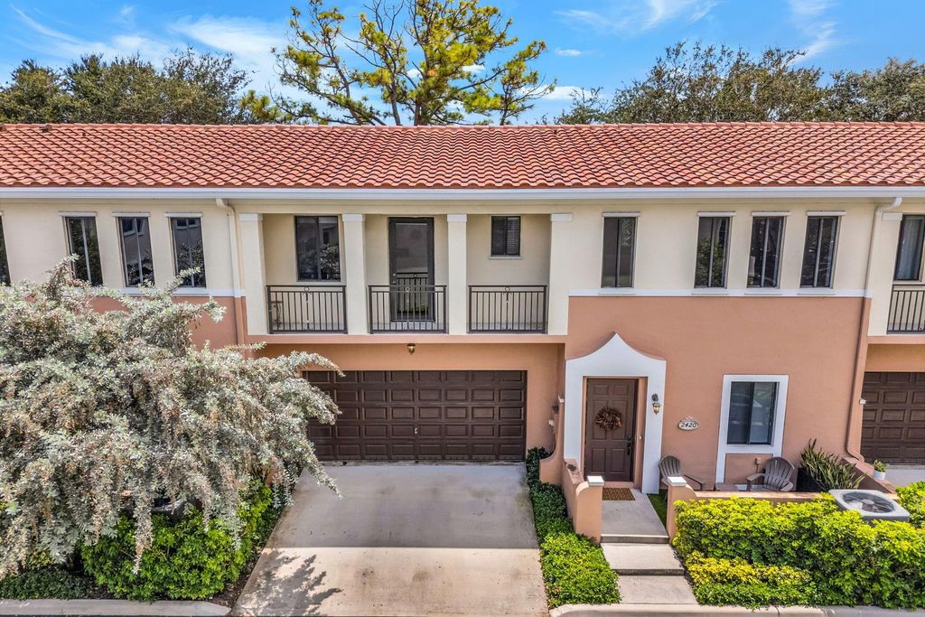 Photo of 2420 Venetian Way #2420, Boynton Beach, FL 33426 (MLS # F10519278)