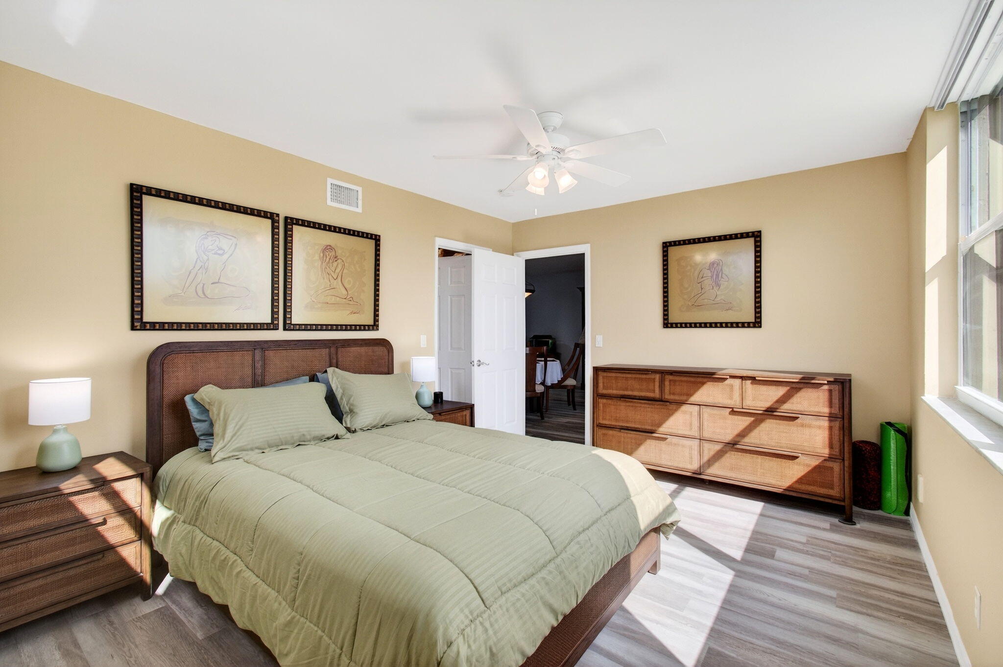 VILLAGES OF ORIOLE ABBEY CONDO - Residential