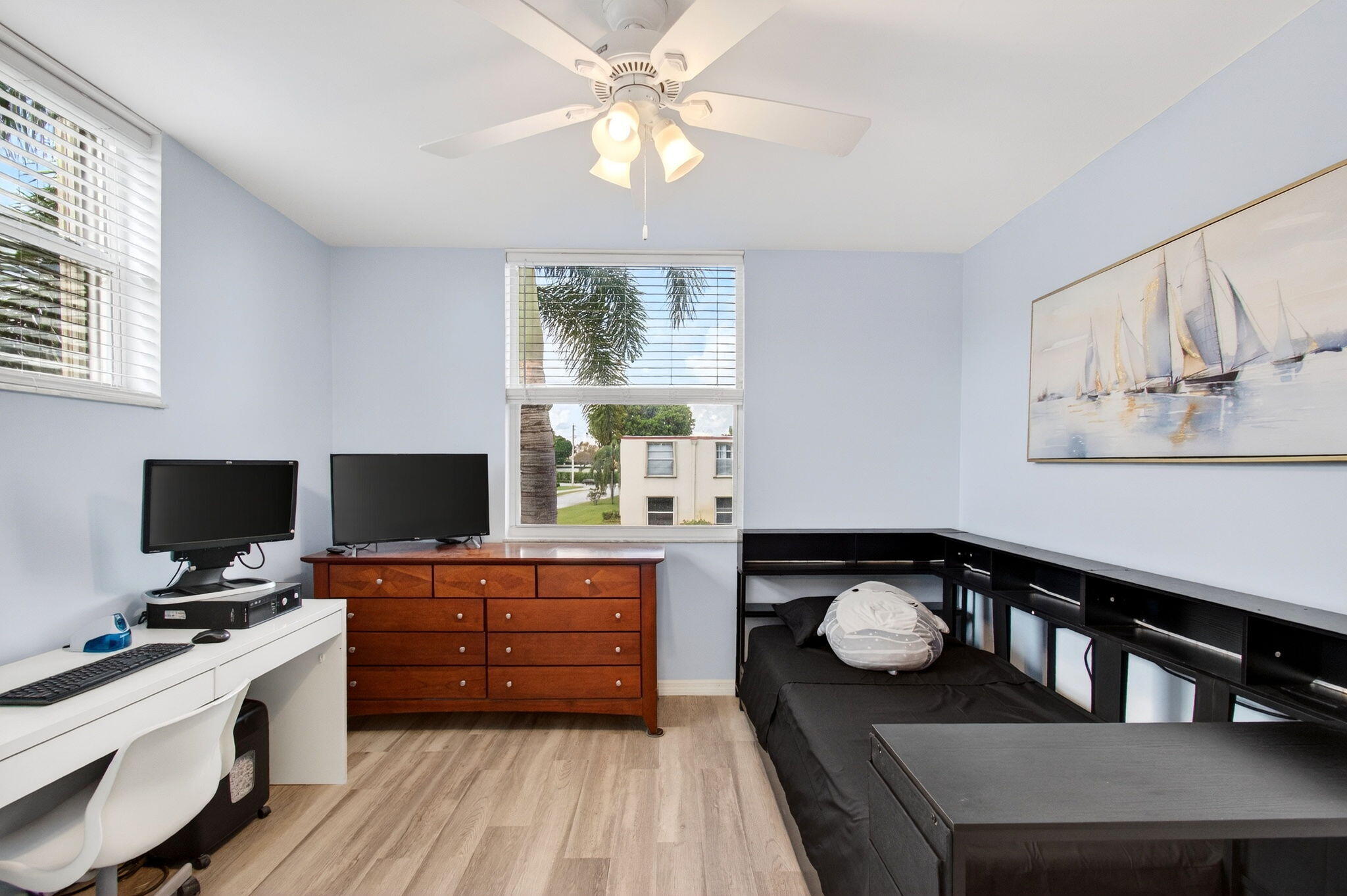 VILLAGES OF ORIOLE ABBEY CONDO - Residential