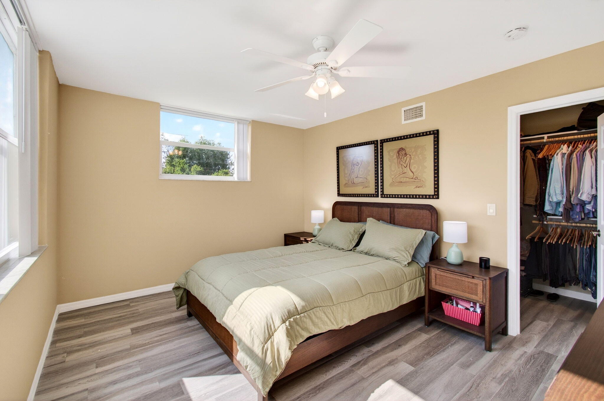 VILLAGES OF ORIOLE ABBEY CONDO - Residential