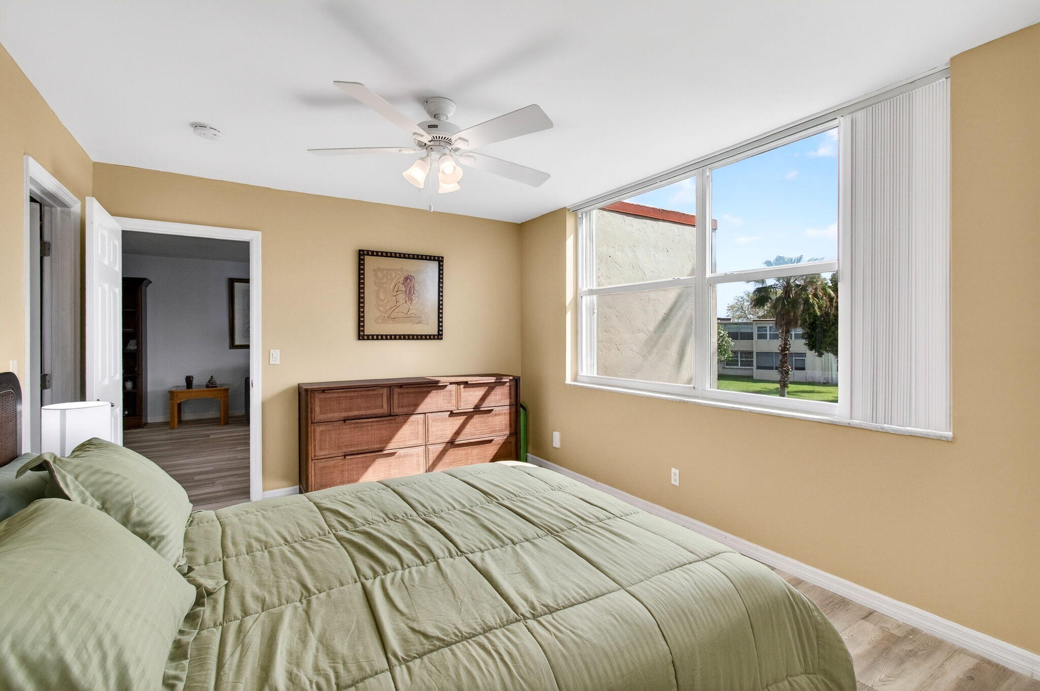 VILLAGES OF ORIOLE ABBEY CONDO - Residential