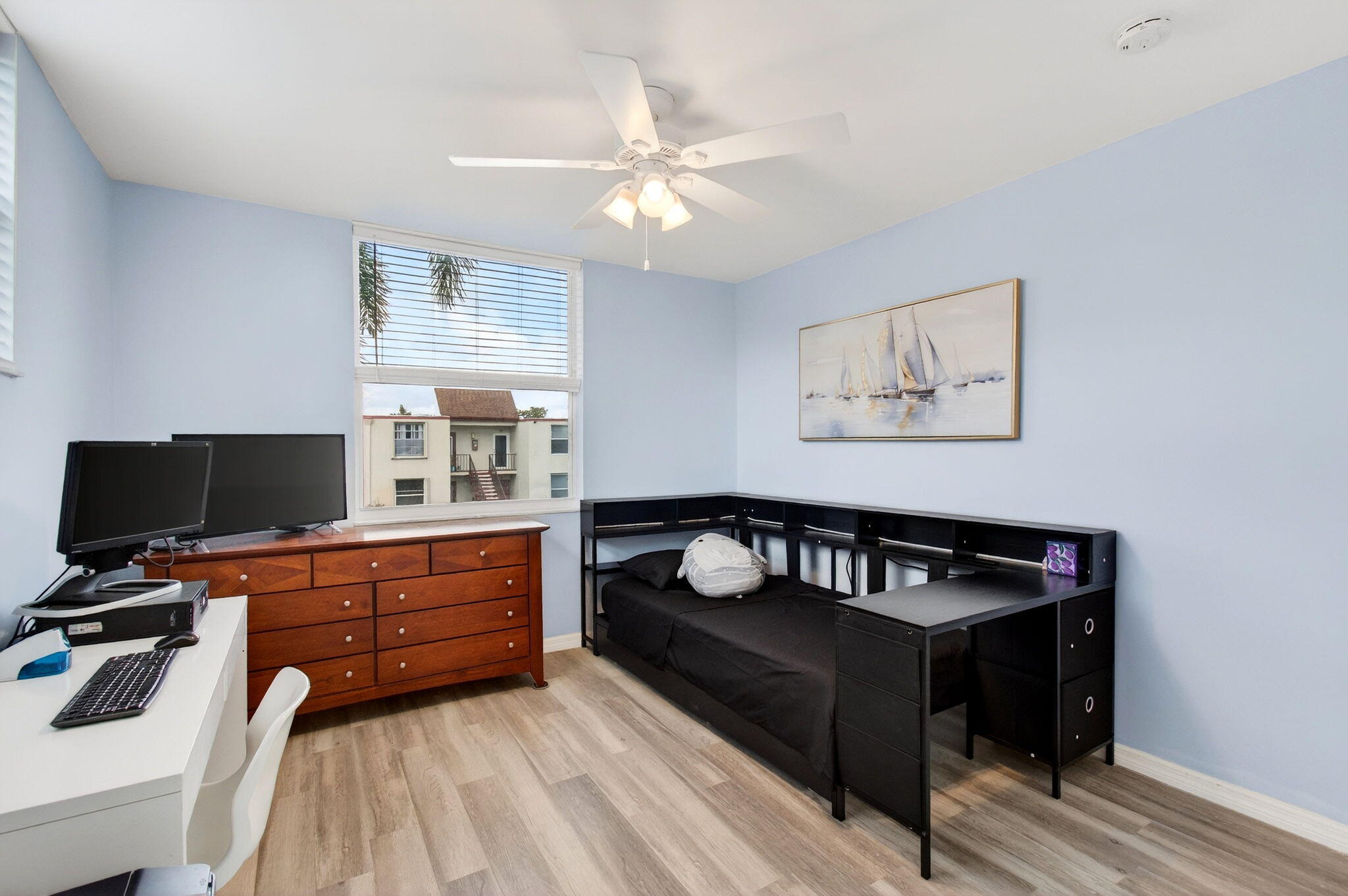 VILLAGES OF ORIOLE ABBEY CONDO - Residential