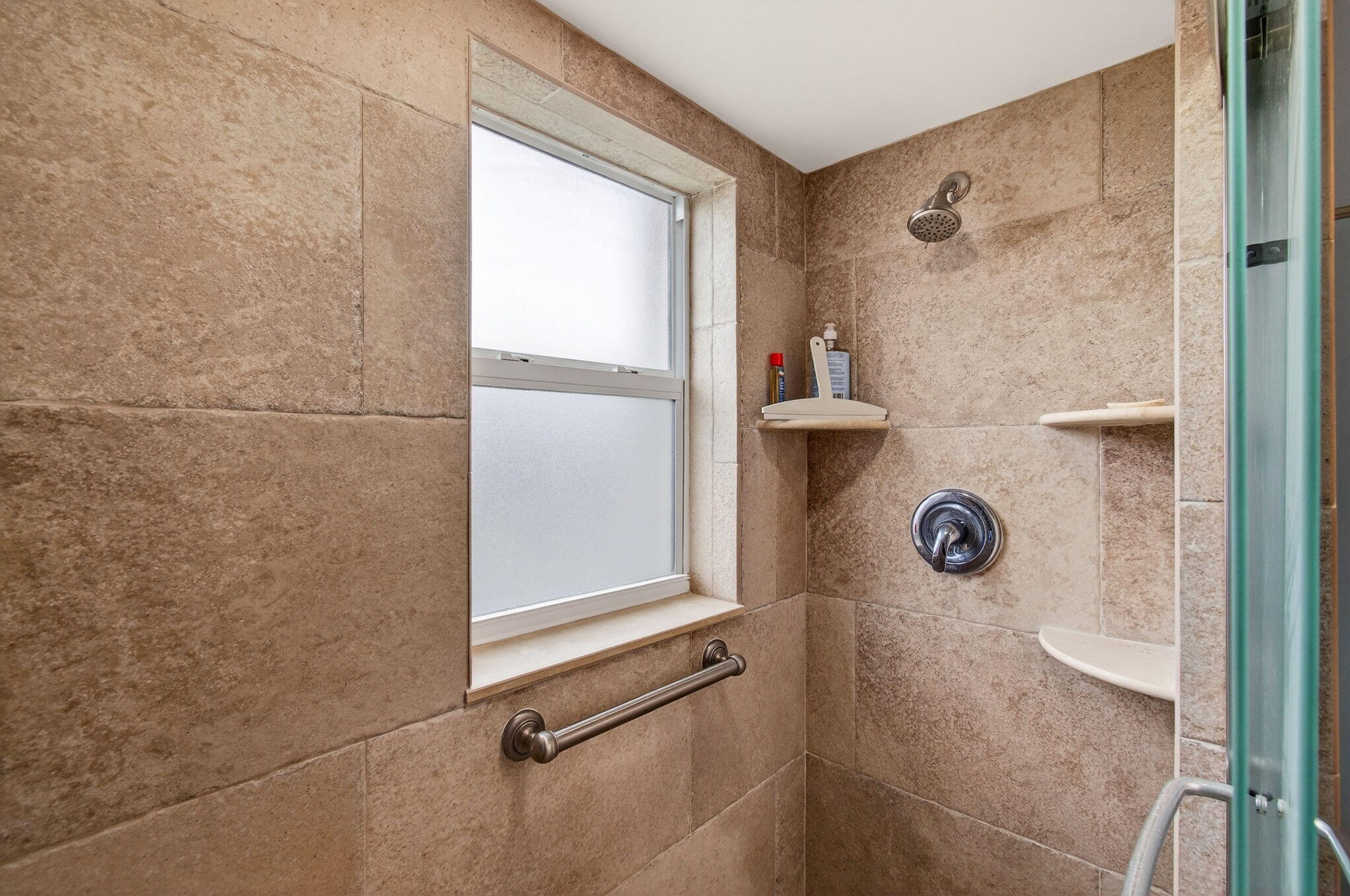 VILLAGES OF ORIOLE ABBEY CONDO - Residential