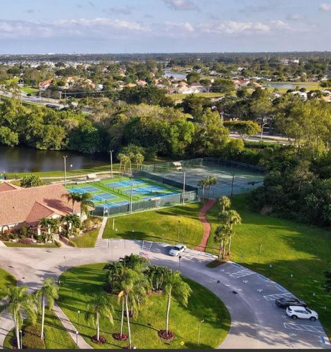 Tiny photo for 5558 Parkwalk Circle E, Boynton Beach, FL 33472 (MLS # B26021123)