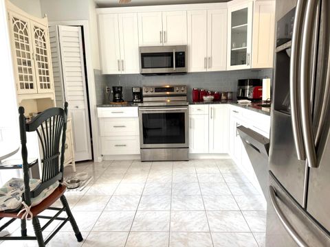 Tiny photo for 5558 Parkwalk Circle E, Boynton Beach, FL 33472 (MLS # B26021123)