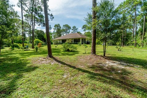 A home in Loxahatchee