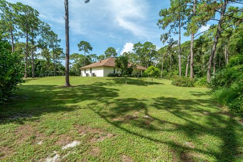 A home in Loxahatchee