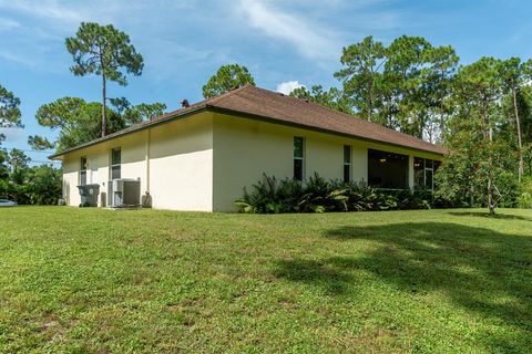 A home in Loxahatchee