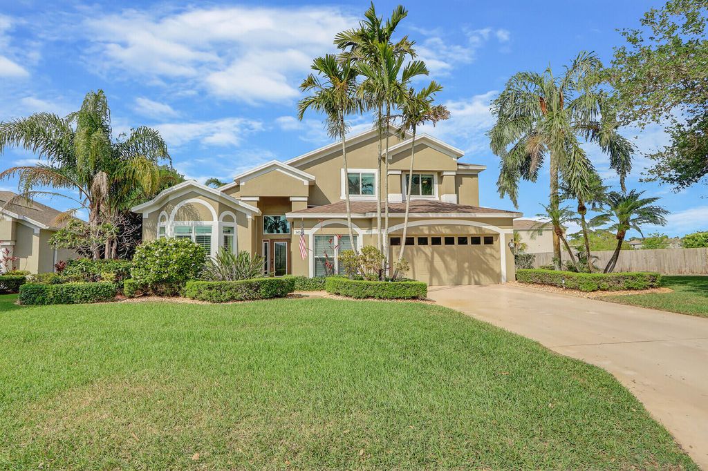 Photo of 3450 SW Islesworth Circle, Palm City, FL 34990 (MLS # R10977838)