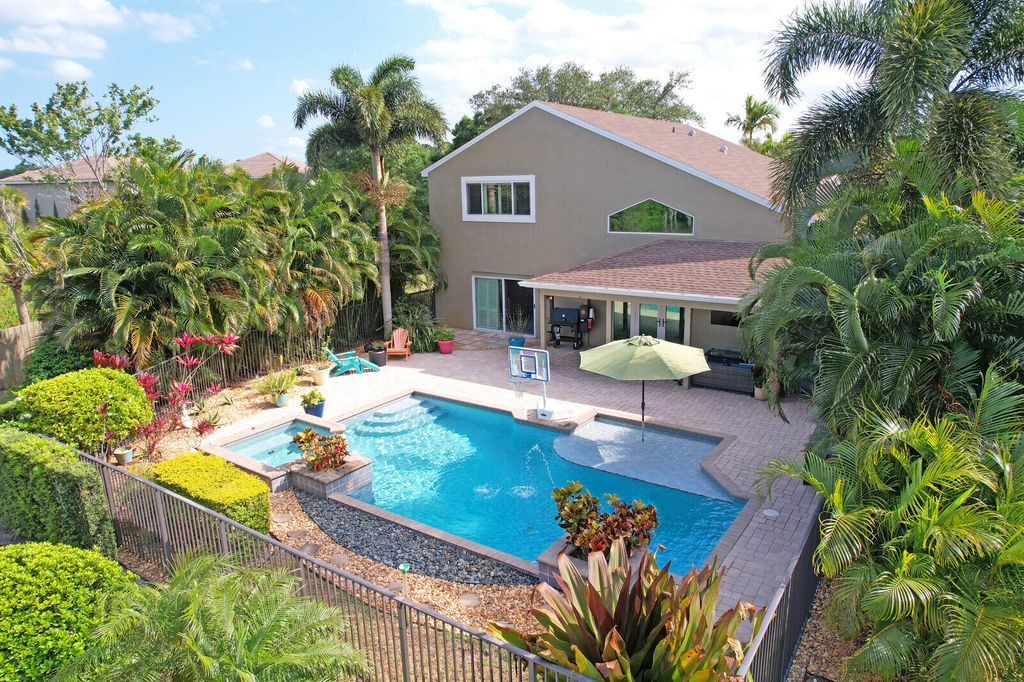 Photo of 3450 SW Islesworth Circle, Palm City, FL 34990 (MLS # R10977838)