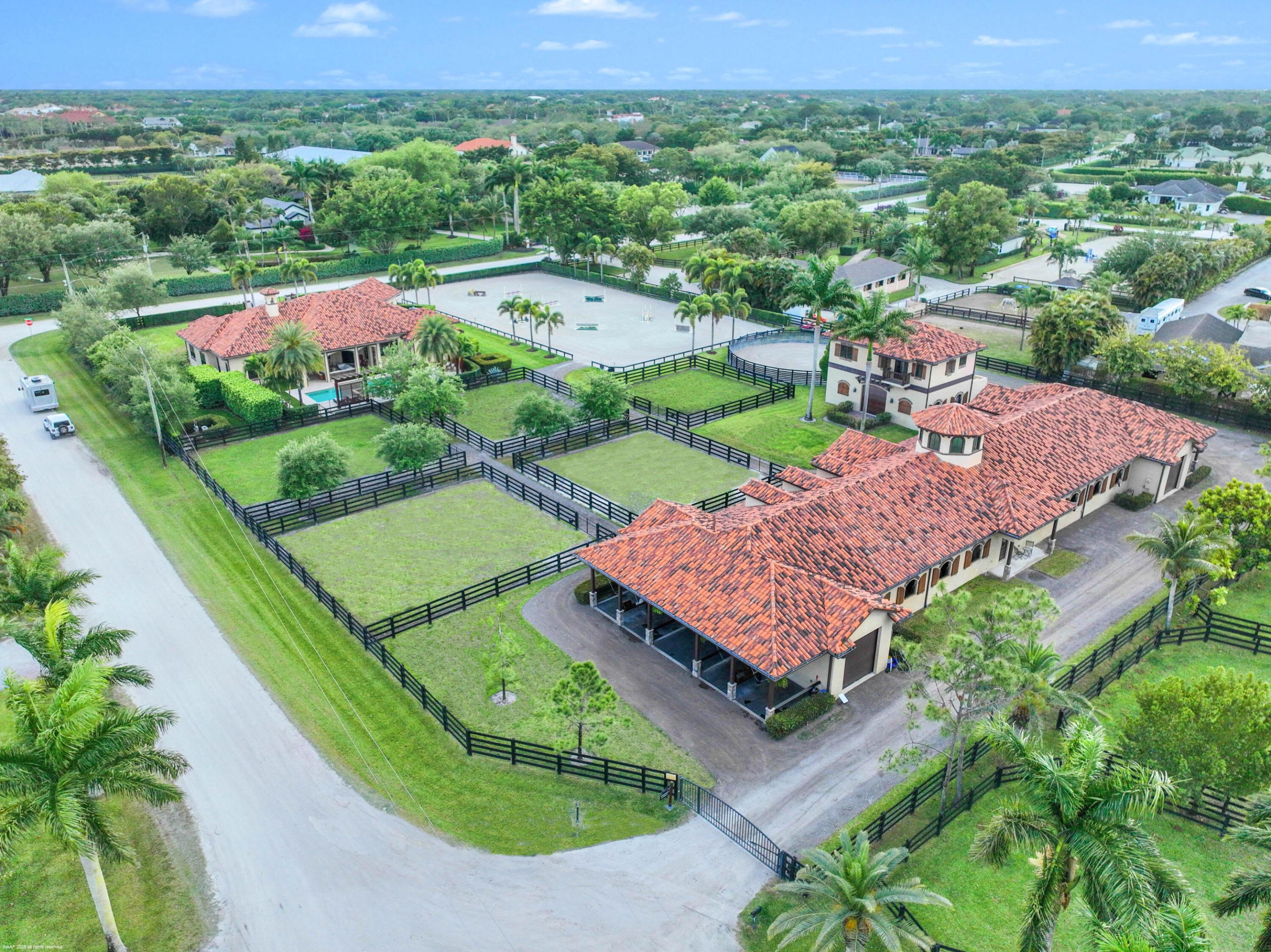 SADDLE TRAIL PARK OF WELLINGTON - Residential