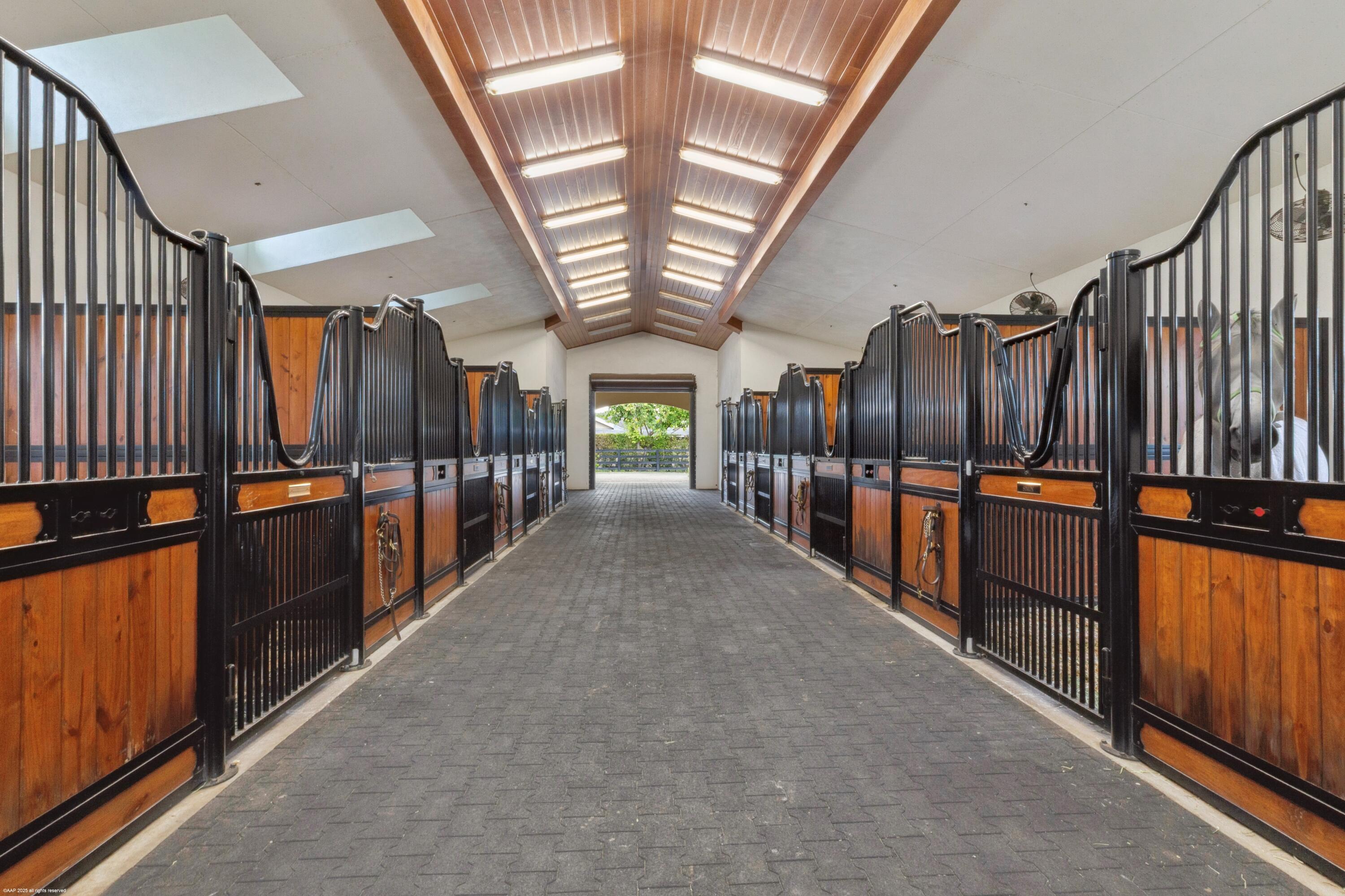 SADDLE TRAIL PARK OF WELLINGTON - Residential