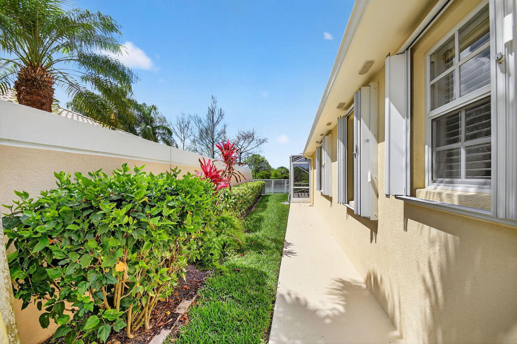 VILLAGEWALK OF WELLINGTON 4 - Residential