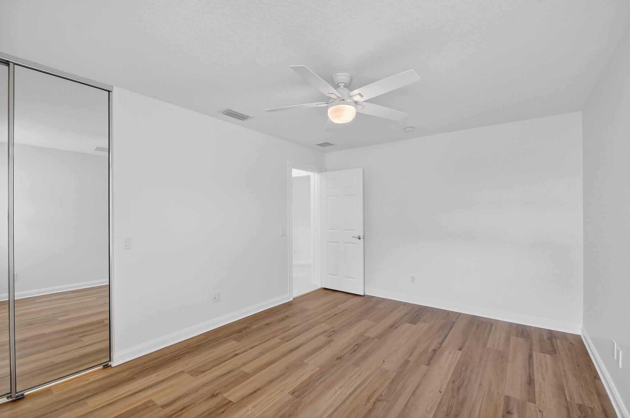 VILLAGEWALK OF WELLINGTON 4 - Residential