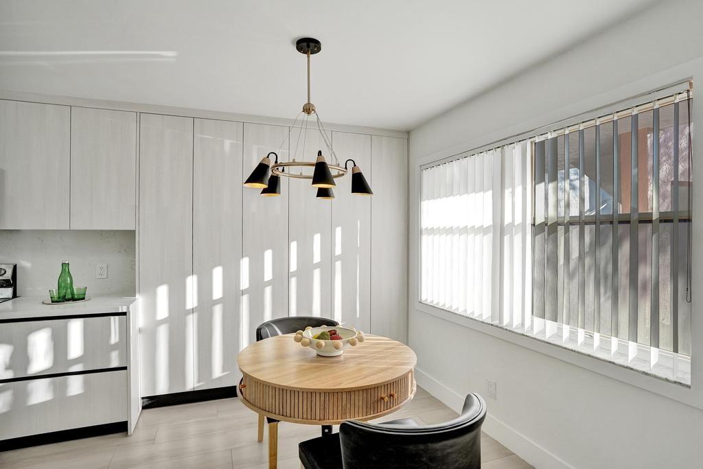 SUNRISE LAKES IV - Residential