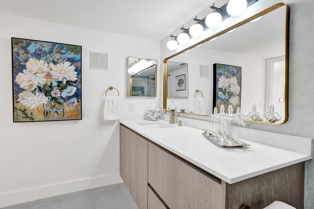 SUNRISE LAKES IV - Residential