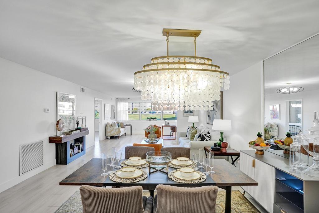 SUNRISE LAKES IV - Residential