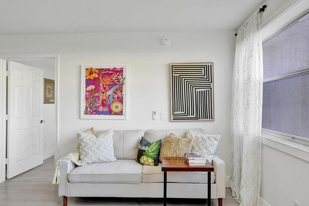 SUNRISE LAKES IV - Residential