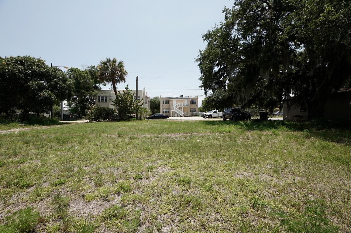 M E GOLDSMITH'S SUBDIVISION - Land