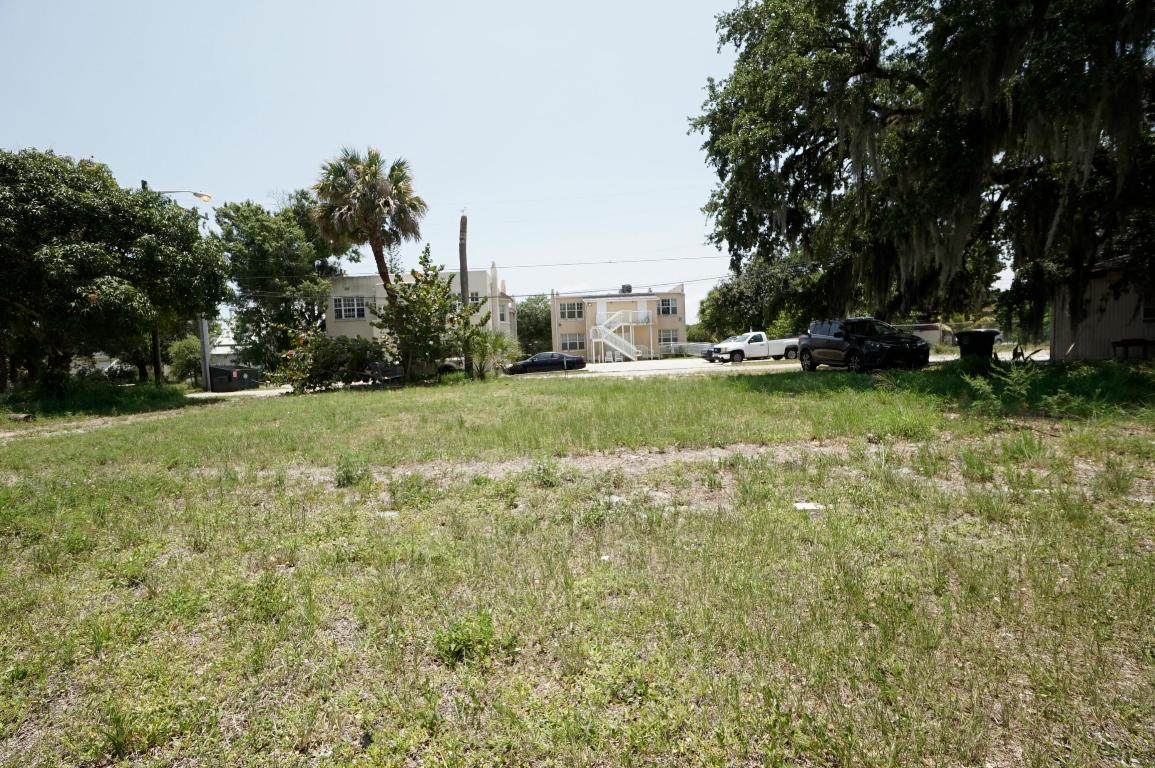 M E GOLDSMITH'S SUBDIVISION - Land