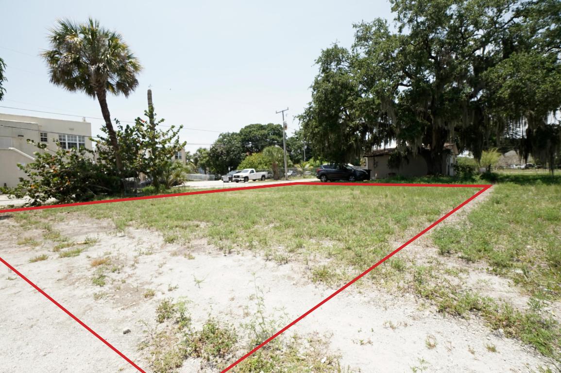 M E GOLDSMITH'S SUBDIVISION - Land