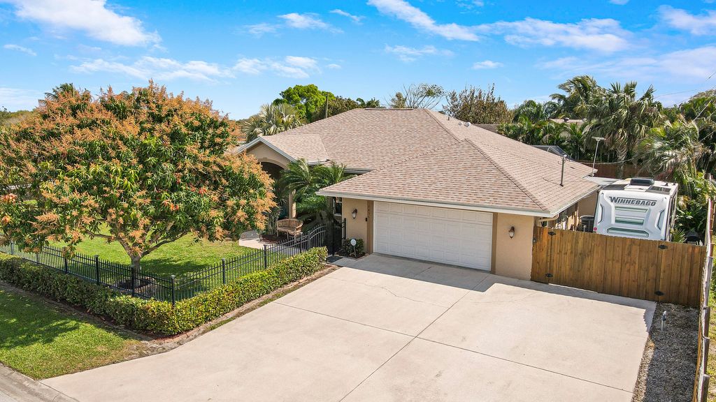 Photo of 7436 SE Craig Street, Hobe Sound, FL 33455 (MLS # R10963536)
