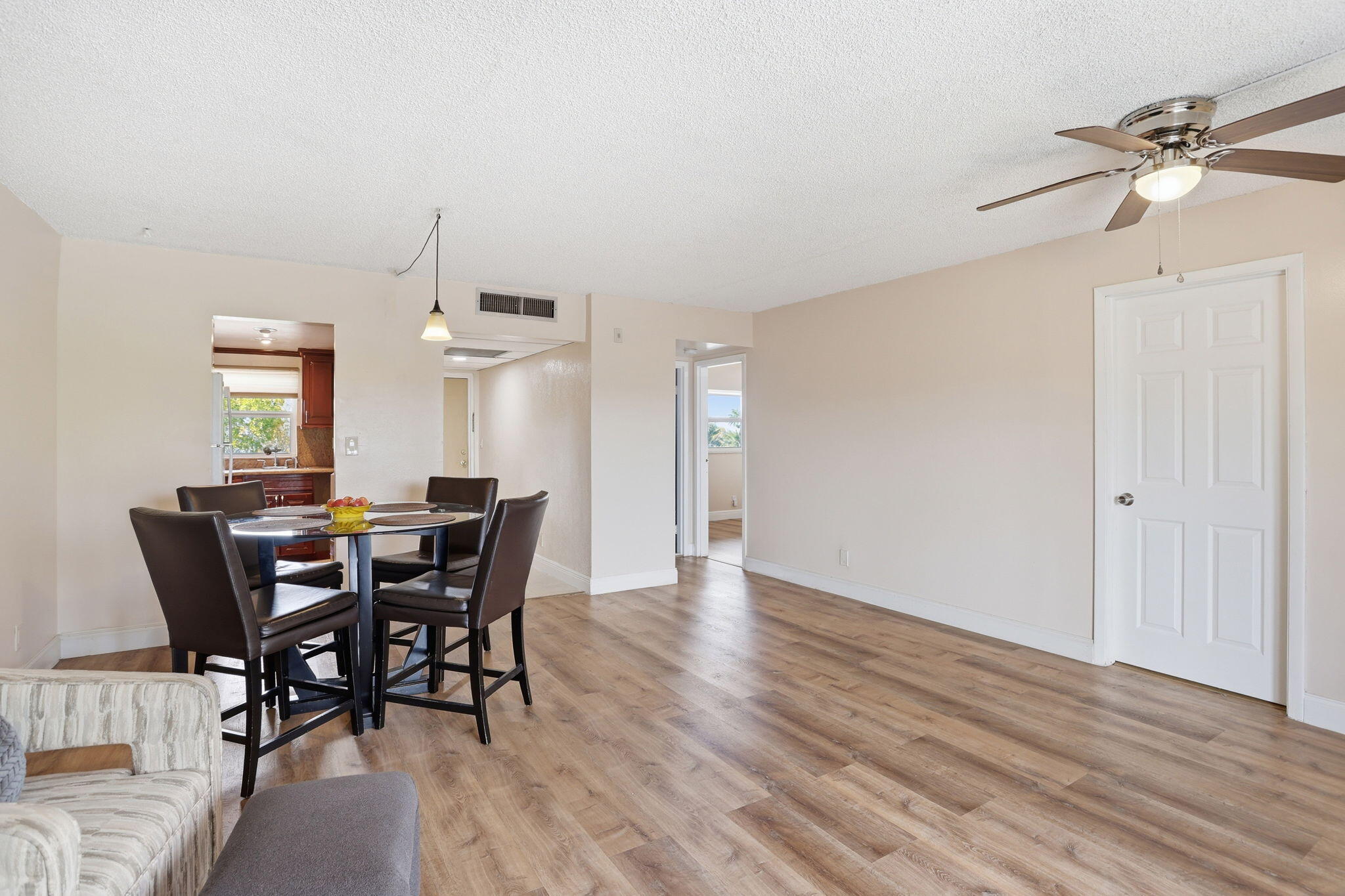 4161 NW 26th Street 308, Lauderhill, FL, 33313/$100,000 3 4161 NW 26th Street 308