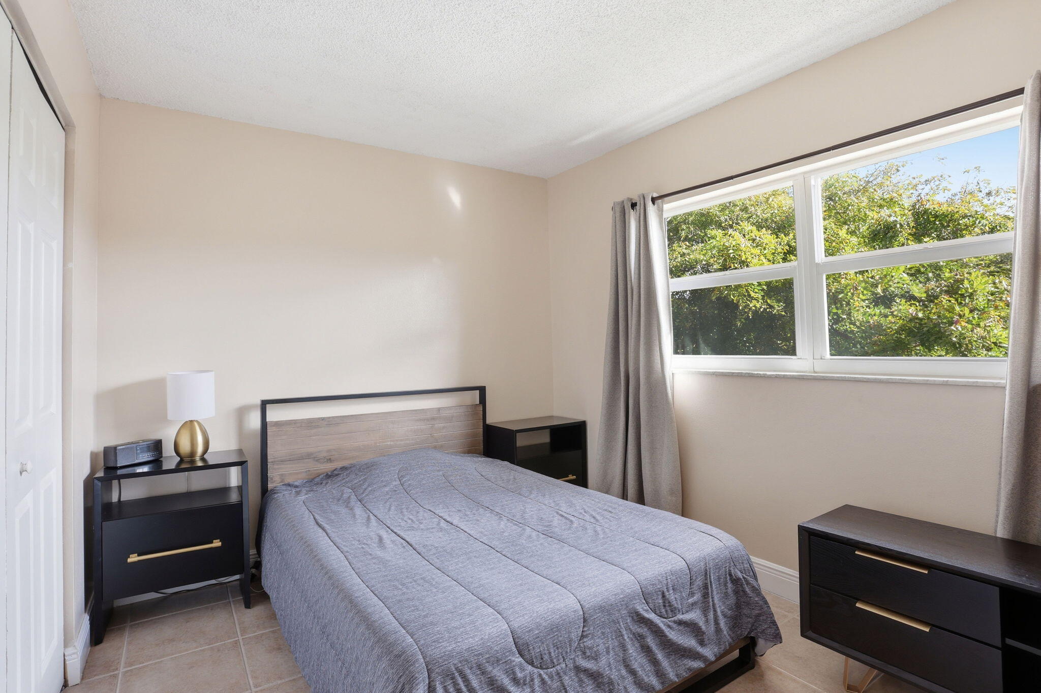 GARDENS AT LAUDERHILL CONDO - Residential