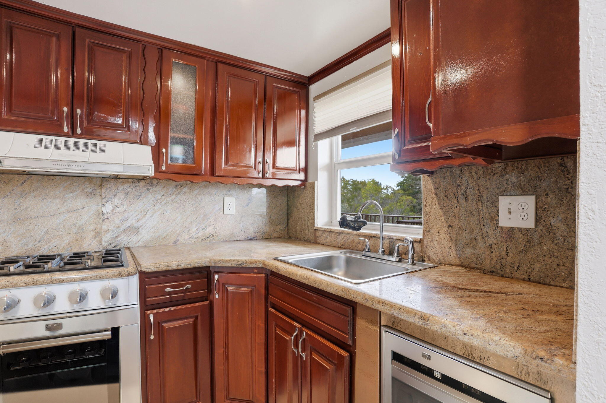 GARDENS AT LAUDERHILL CONDO - Residential