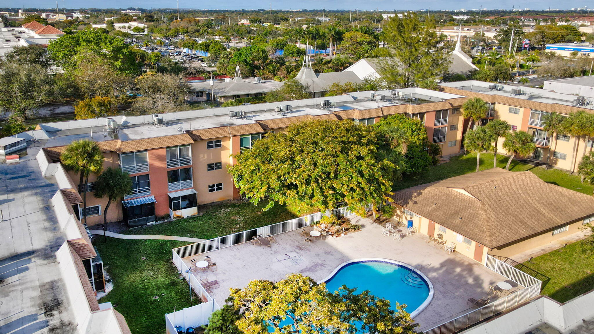 GARDENS AT LAUDERHILL CONDO - Residential