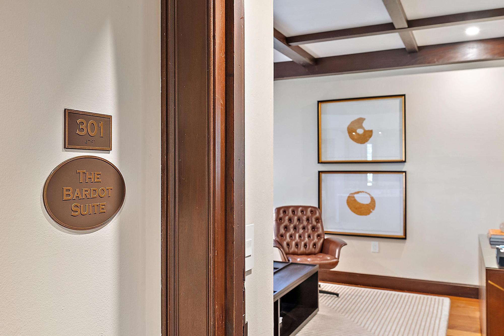 BRAZILIAN COURT HOTEL AND - Residential