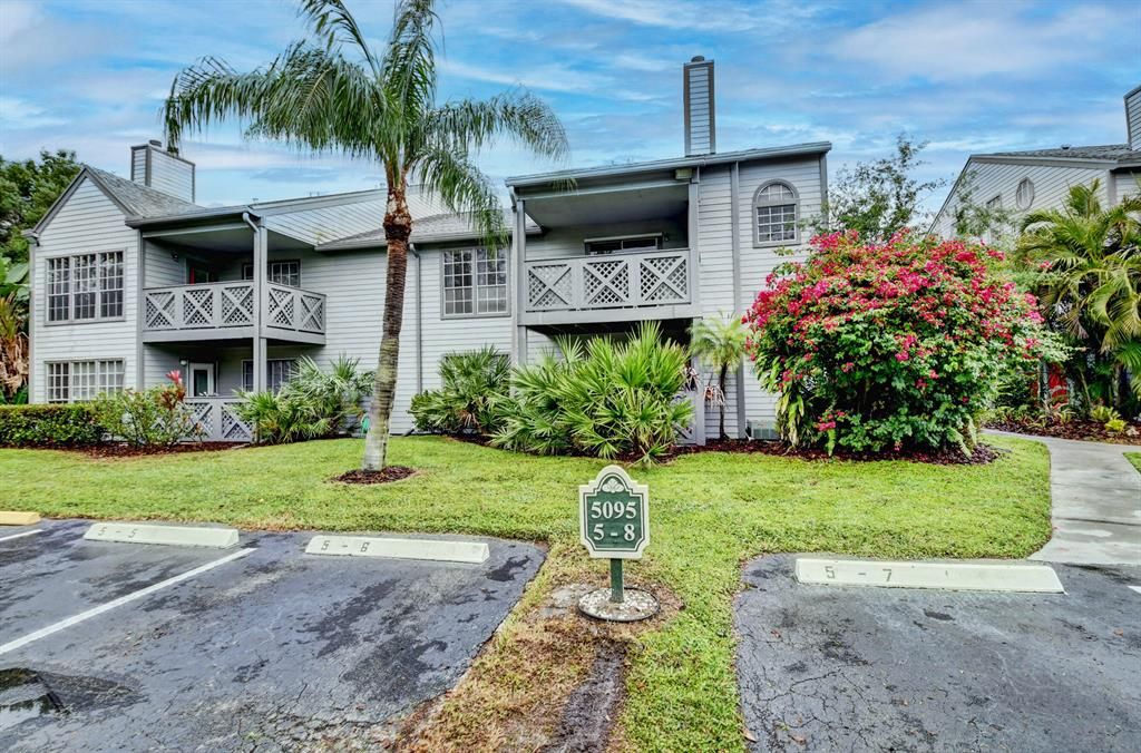 Photo of 5095 Heatherhill Lane #5, Boca Raton, FL 33486 (MLS # R10878331)