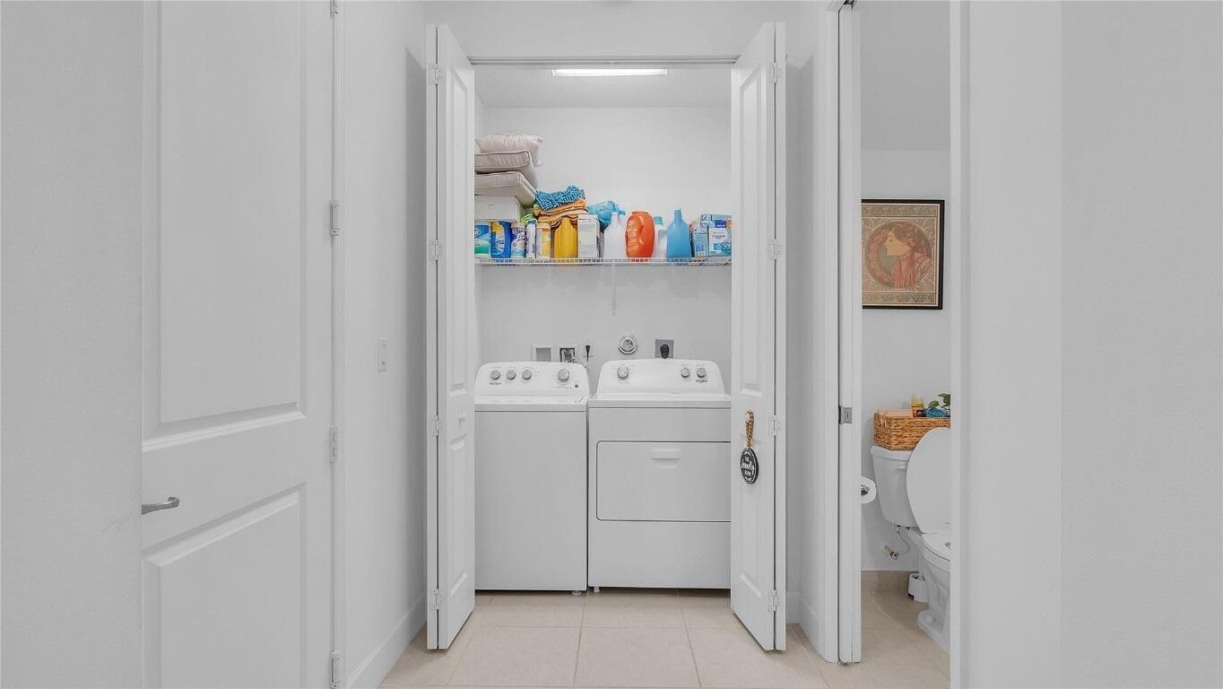 RESIDENCES AT PALM AIRE - Residential Lease