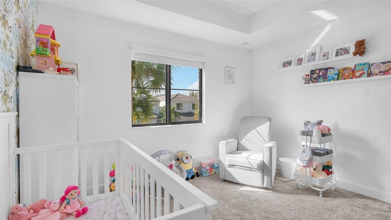 RESIDENCES AT PALM AIRE - Residential Lease