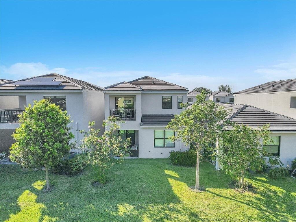 RESIDENCES AT PALM AIRE - Residential Lease