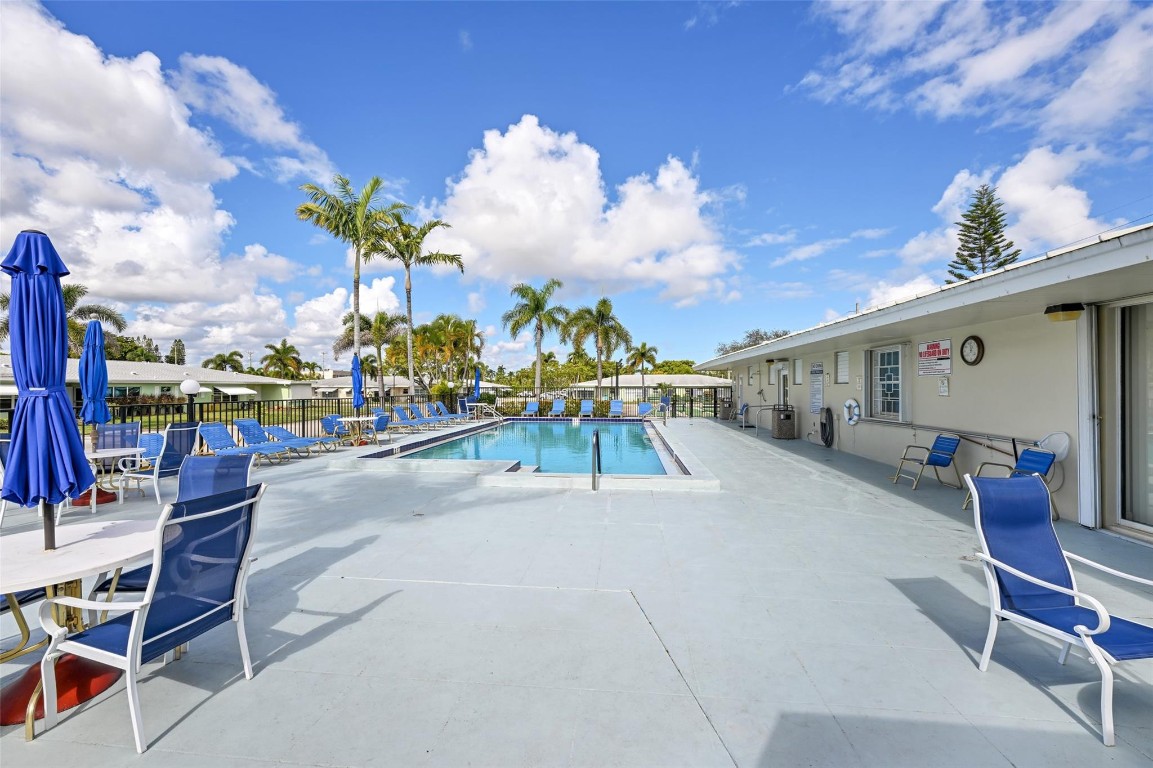 PINE POINT VILLAS CONDO - Residential