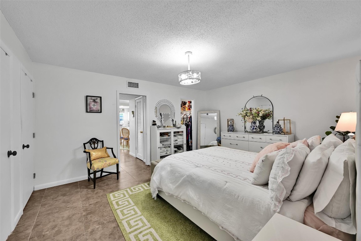 PINE POINT VILLAS CONDO - Residential