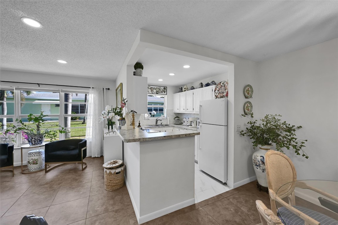 PINE POINT VILLAS CONDO - Residential