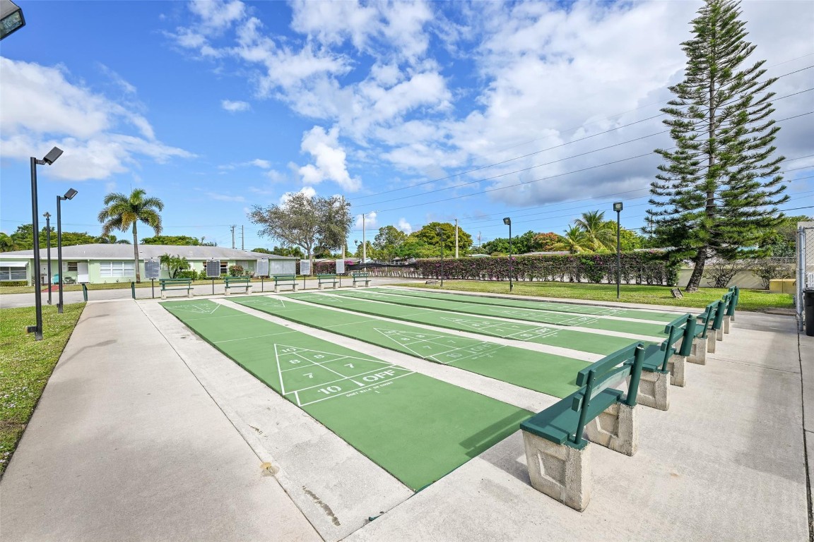 PINE POINT VILLAS CONDO - Residential