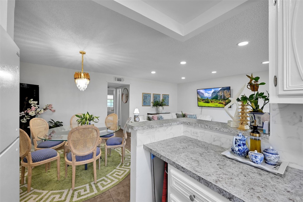 PINE POINT VILLAS CONDO - Residential