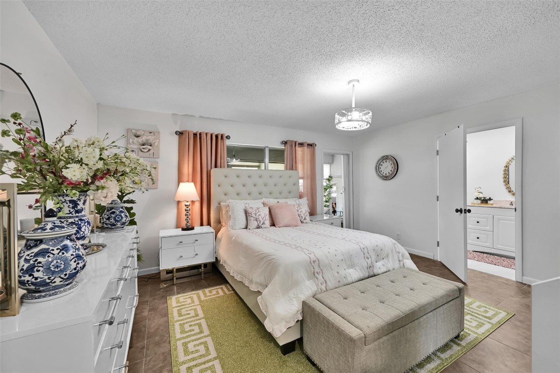 PINE POINT VILLAS CONDO - Residential