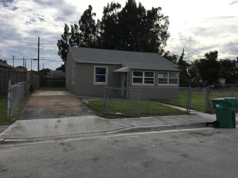 MLS: R10937428