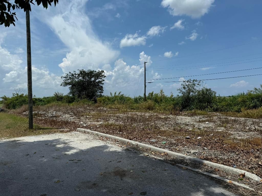Photo of 2 NW Nw Street, South Bay, FL 33493 (MLS # R11091073)