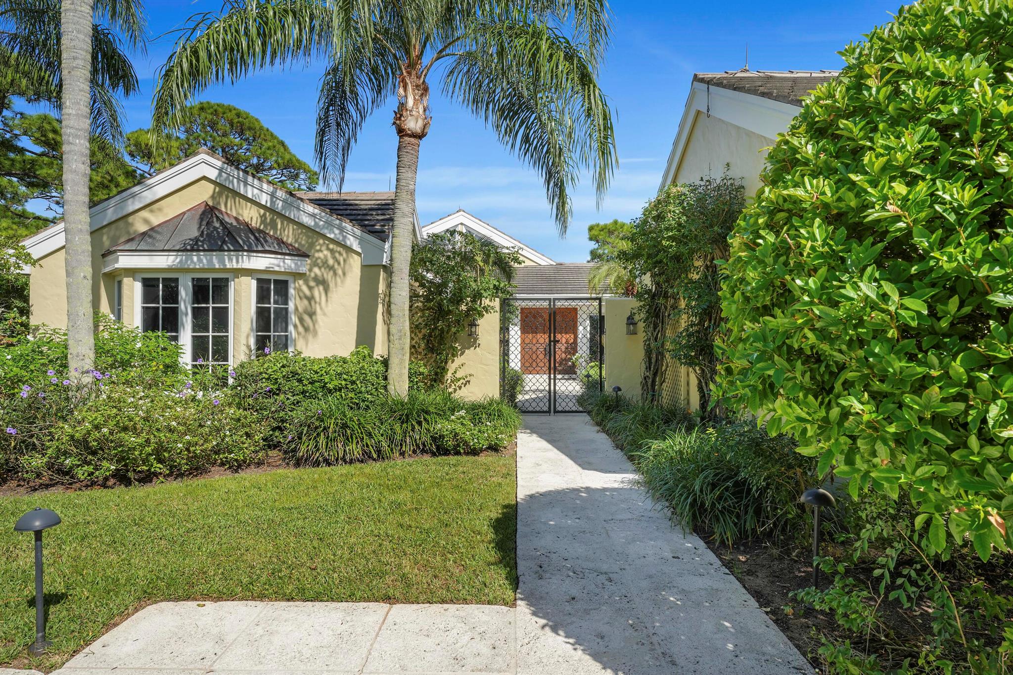 LOBLOLLY PINES - Residential