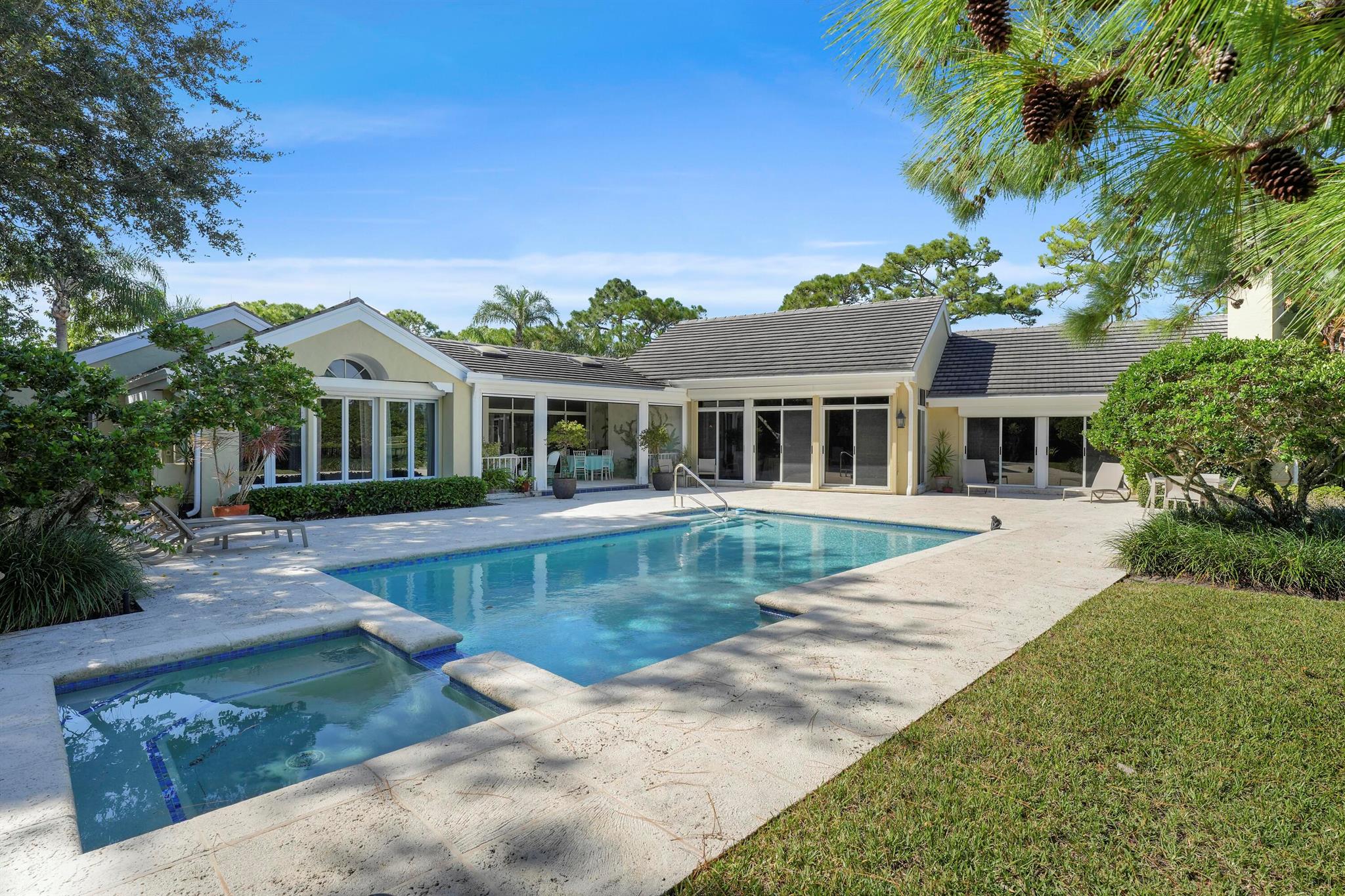 LOBLOLLY PINES - Residential